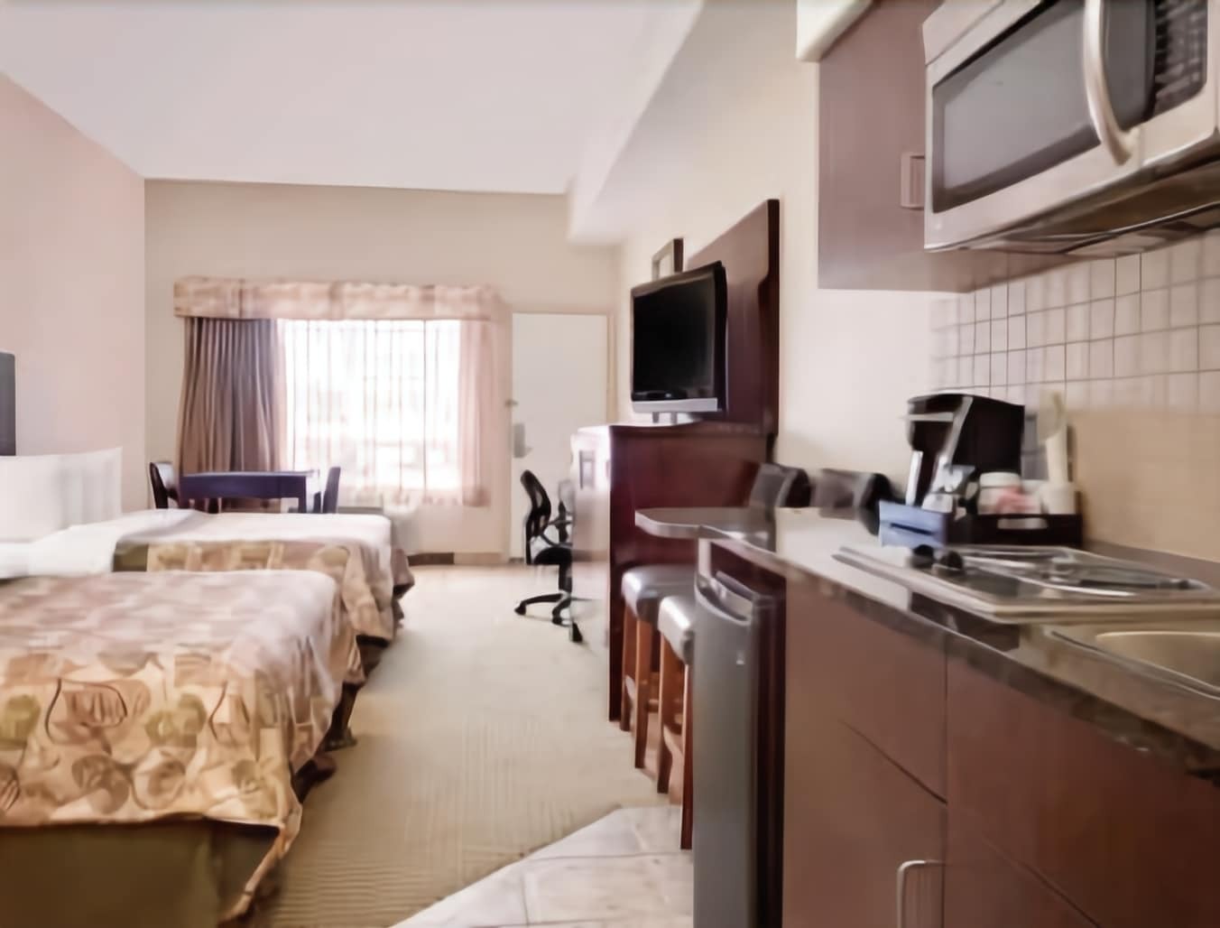 Ramada By Wyndham Lac La Biche Ngoại thất bức ảnh